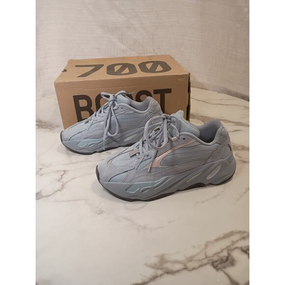 adidas Yeezy 700 V2 Hospital blue size 5 mens used main image 4